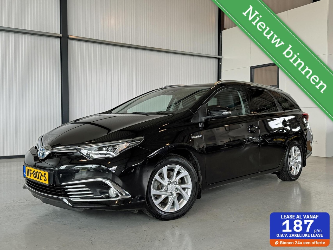 Toyota Auris Touring Sports - 1.8 Hybrid Lease Exclusive|Panoramadak|Navi|Camera| - AutoWereld.nl