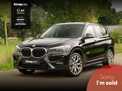 BMW X1 - xDrive25i Sportline | 1eEig | HUD | Nav-Pro | Stoelverw | 4x4| Leer | Ambiance |