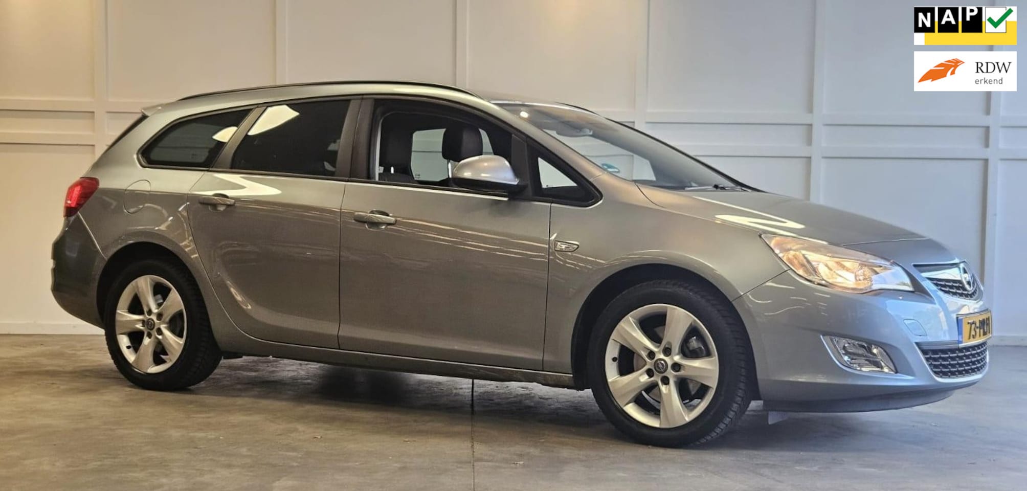 Opel Astra Sports Tourer - 1.6 Turbo Cosmo / 2011 / Navi / Airco - AutoWereld.nl