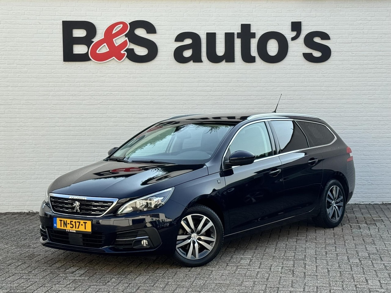 Peugeot 308 SW - 1.2 PureTech Tech Edition Led Verlichting Climate control Apple carplay Cruise control Nav - AutoWereld.nl