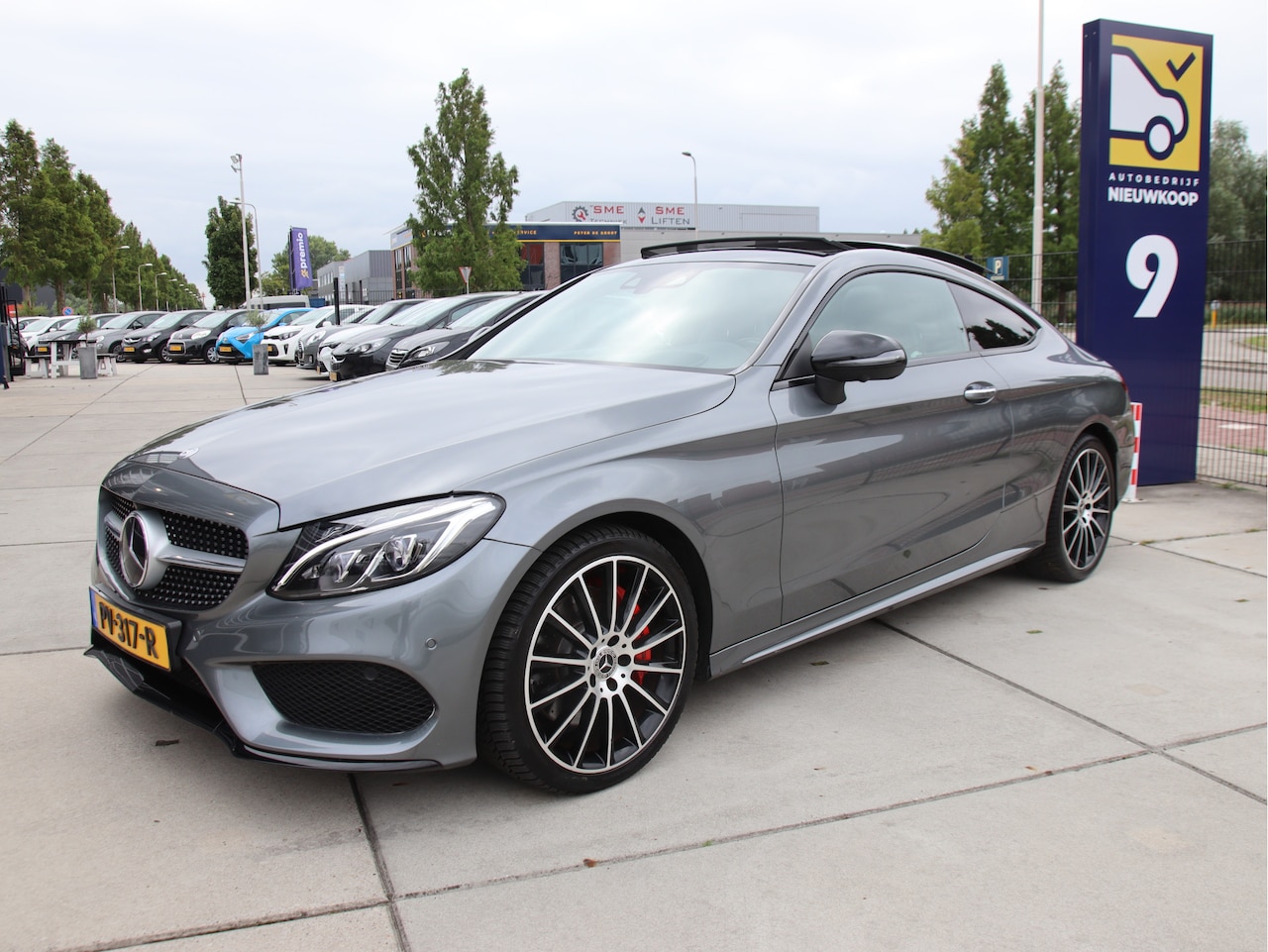 Mercedes-Benz C-klasse Coupé - 300 Prestige AMG Pano, Leder, 4x Camera, BOMVOL! Zomer aanbieding! - AutoWereld.nl
