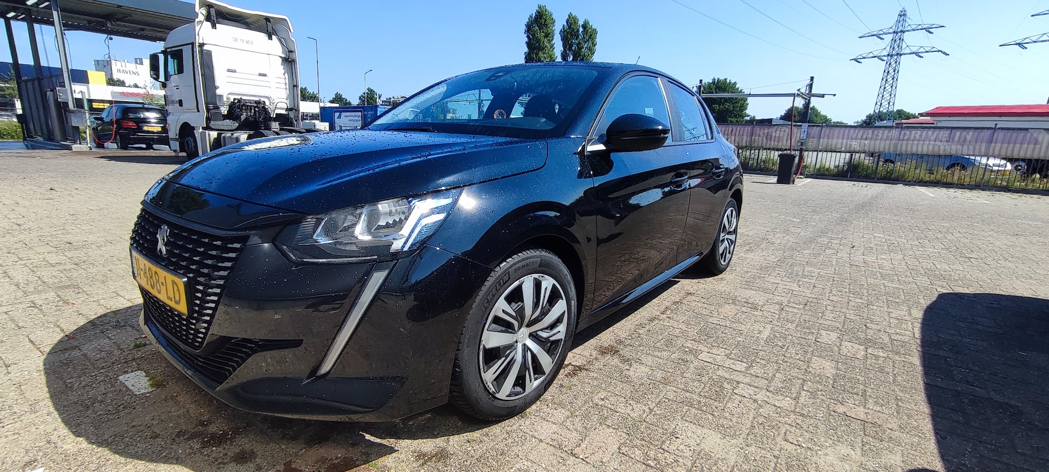 Peugeot 208 - 1.2 PureTech Active Black Pearl - AutoWereld.nl
