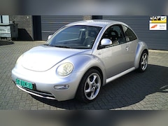 Volkswagen New Beetle - 2.0 Highline
