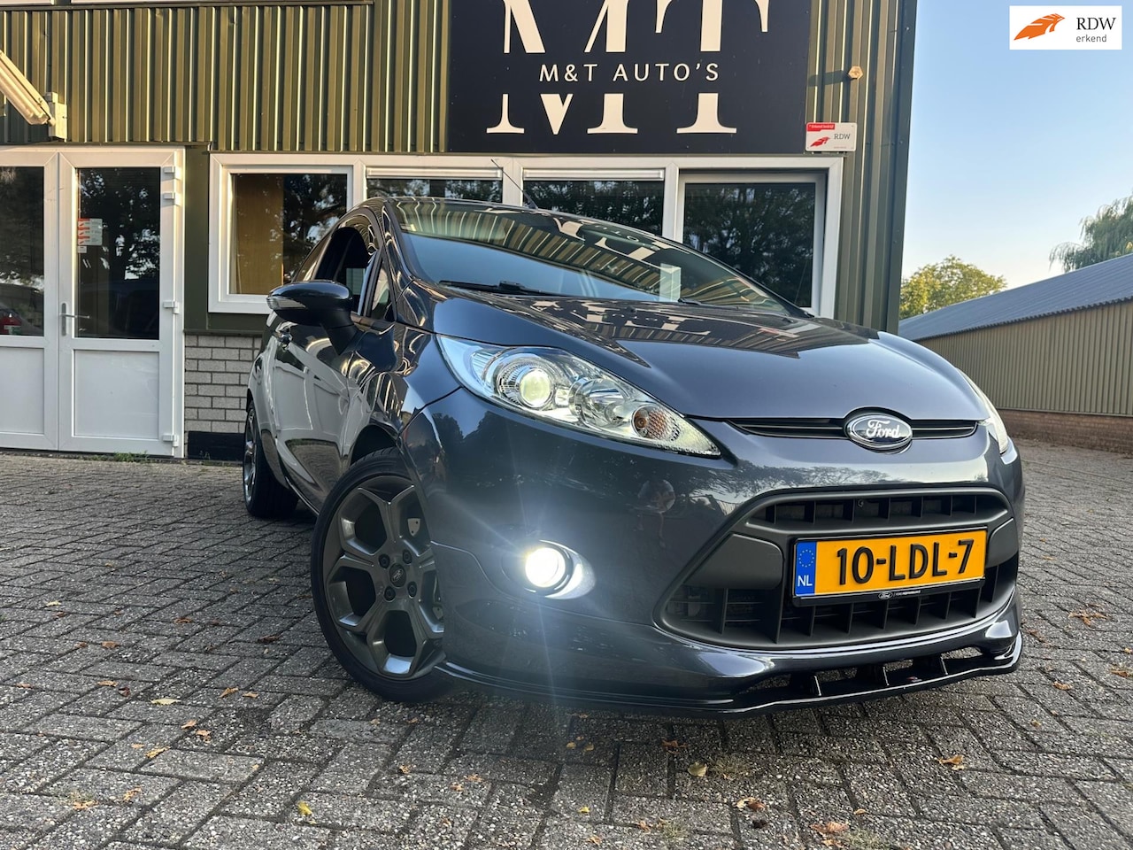 Ford Fiesta - 1.6 Sport 140 PK ST-Line “Brembo” Nieuwststaat! - AutoWereld.nl