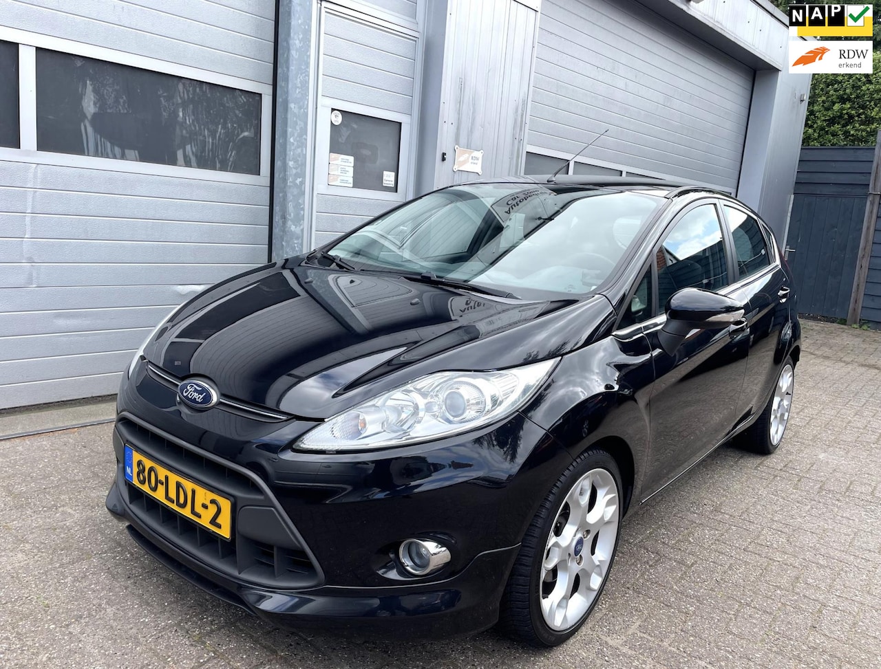 Ford Fiesta - 1.6 Titanium 5DR 2010-Clima-Cruise-Lm.Velgen-APK - AutoWereld.nl