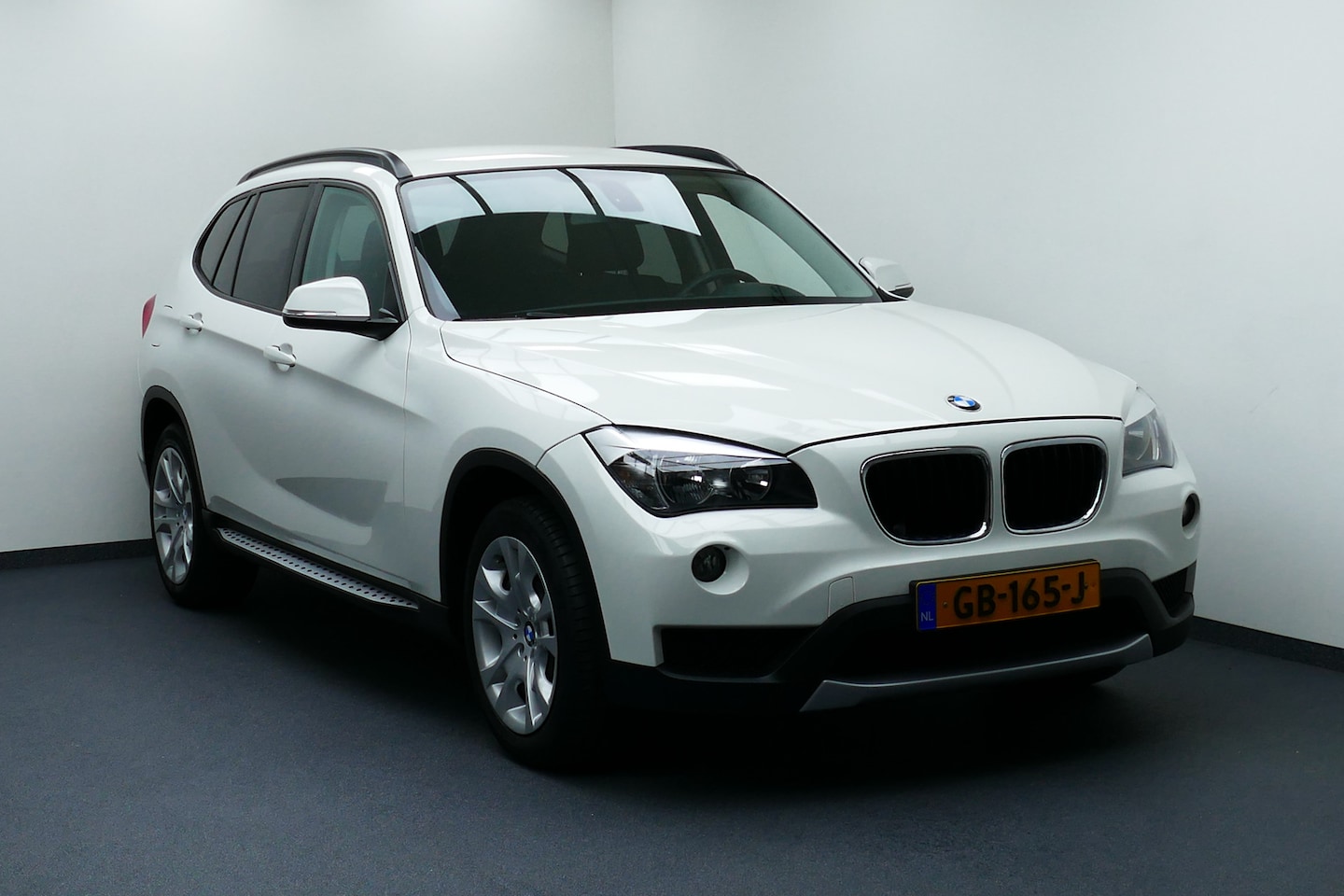BMW X1 - sDrive18i 150PK. Navi, Clima, Stoelverw, Park Sensors, Afn Haak 1700kg - AutoWereld.nl