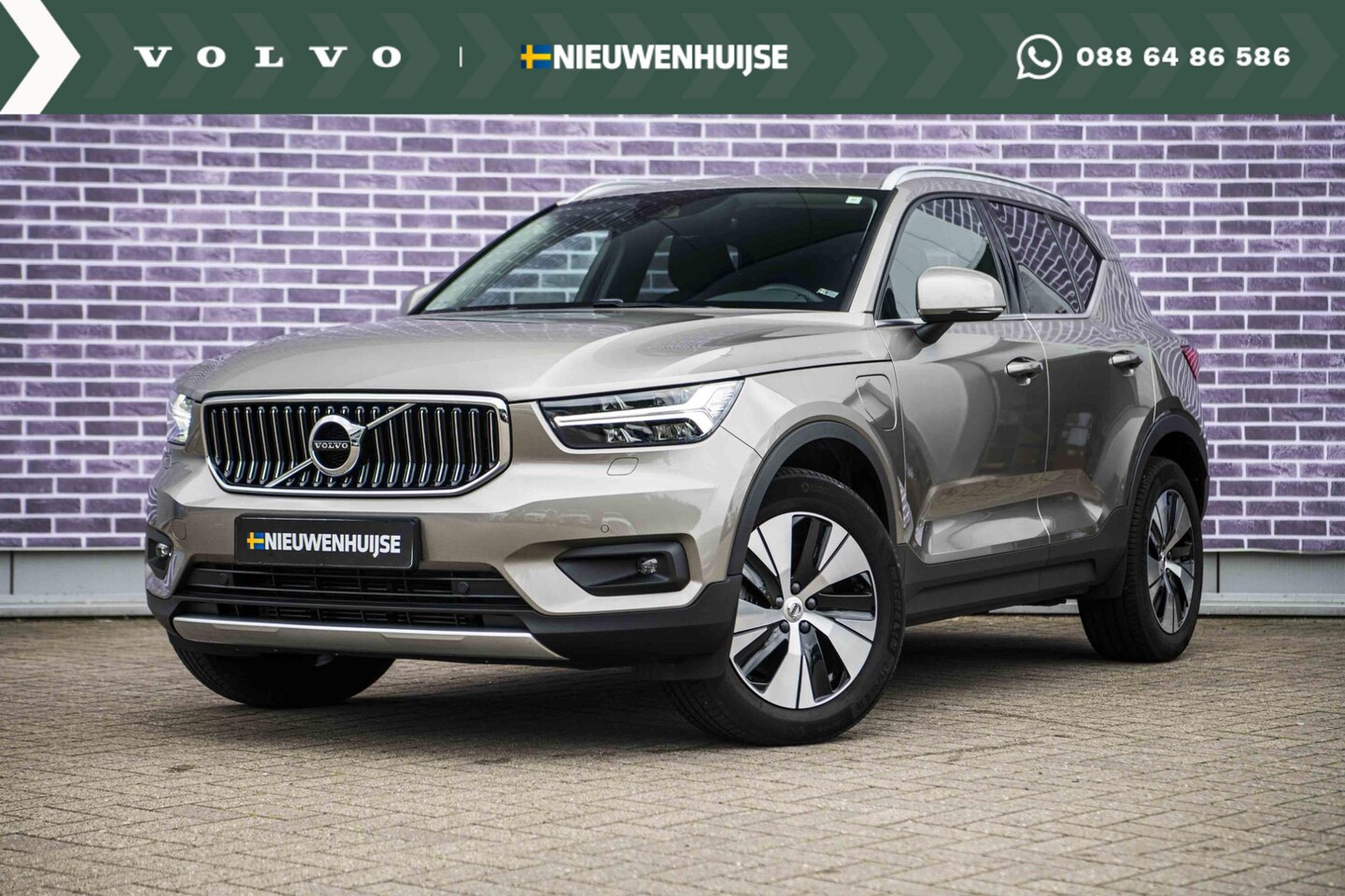 Volvo XC40 - 1.5 T4 Recharge Inscription | Stoelverwarming | Trekhaak | Stuurverwarming | Parkeercamera - AutoWereld.nl