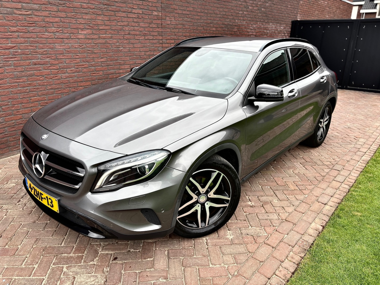 Mercedes-Benz GLA-Klasse - 200 Night Edition Automaat Navi - AutoWereld.nl