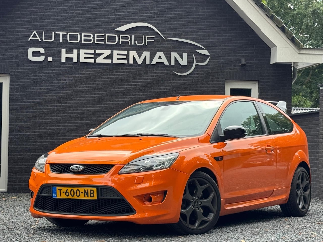 Ford Focus - 2.5 ST Facelift Uitlaatsysteem Diffuser Spoiler Uniek - AutoWereld.nl