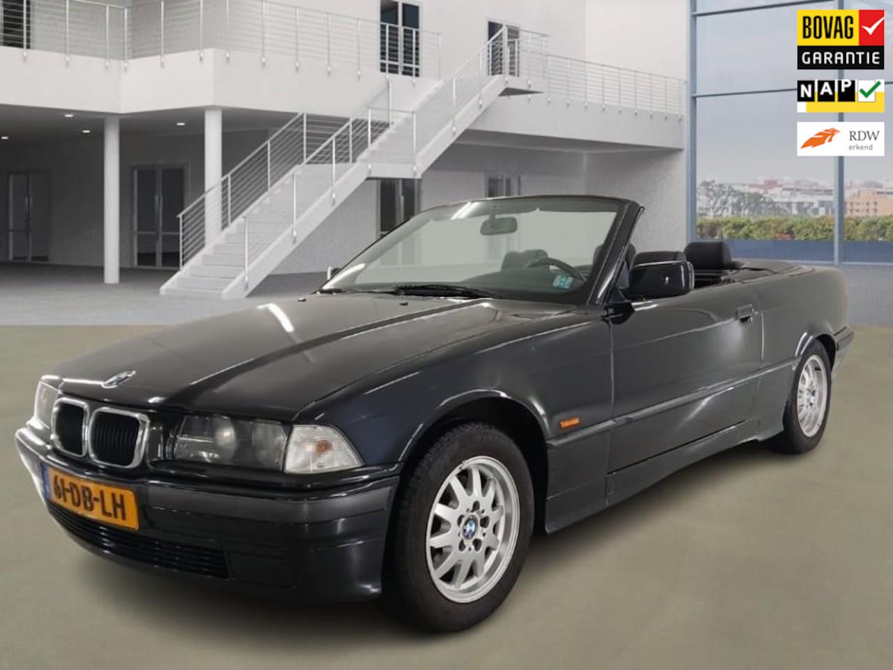 BMW 3-serie Cabrio - 318i Executive 1e Eig. NL-auto Youngtimer - AutoWereld.nl