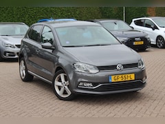 Volkswagen Polo - 1.2 TSI Highline / Navigatie / Parkeerhulp V+A / 16'' / Climate Control / Croise Control