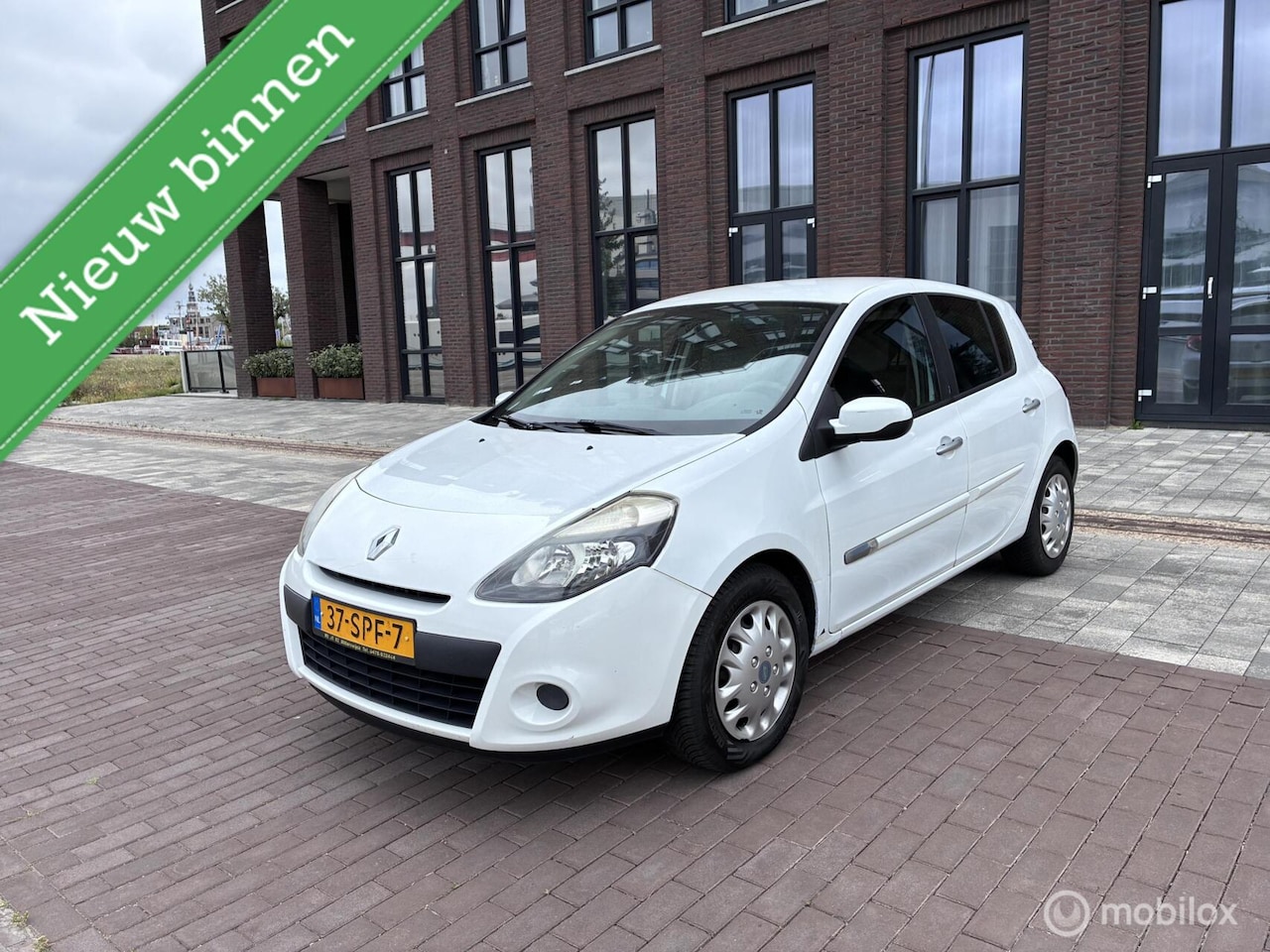 Renault Clio - 1.5 dCi Authentique 1.5 dCi Authentique - AutoWereld.nl