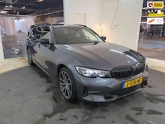 BMW 3-serie Touring - 318i Executive Edition+Sport-Line+Elek-Klep+led+Harman-Kardon+18"Lmv+breed-navigatie = NIE