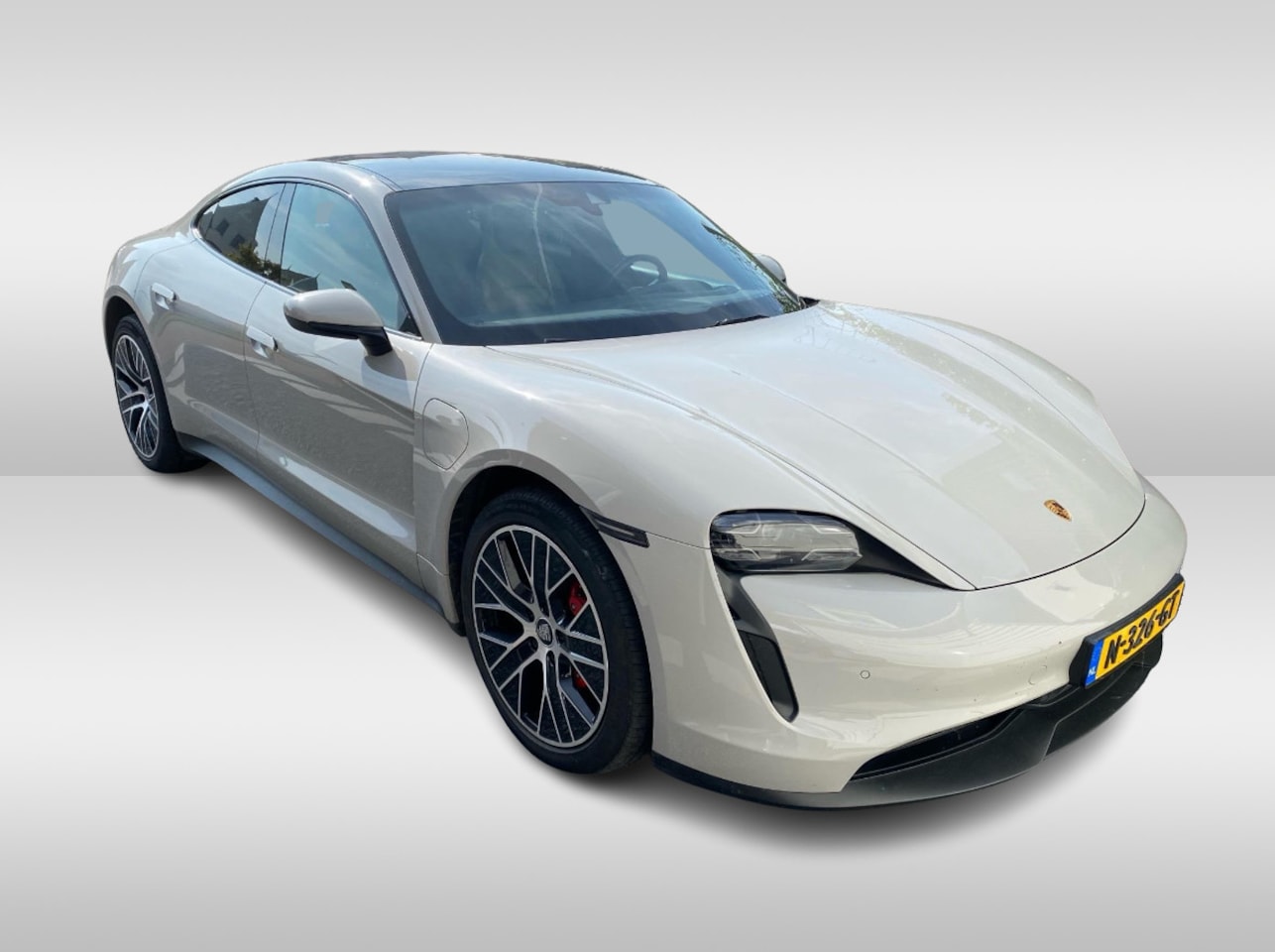 Porsche Taycan - 4S 79 kWh / Panoramadak / Camera / Luchtvering / Keyless / 20'' / Bose / Stoelverwarming / - AutoWereld.nl