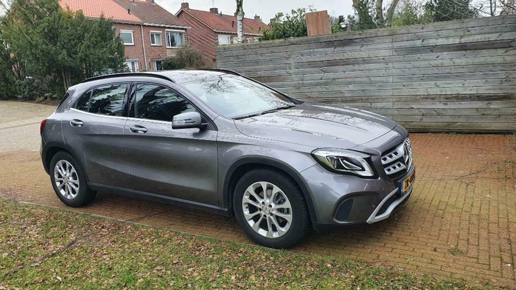 Mercedes-Benz GLA-Klasse - 200 d Business Solution Prima staat - AutoWereld.nl