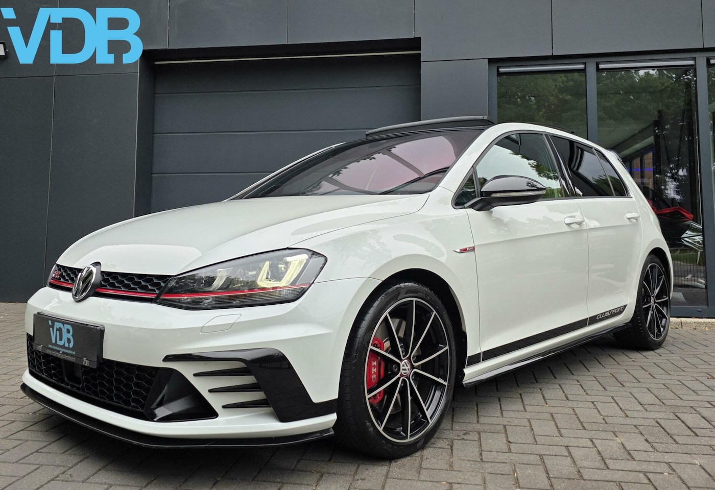 Volkswagen Golf - 2.0 TSI GTI Clubsport ORIGINEEL NL NAP PANO - AutoWereld.nl