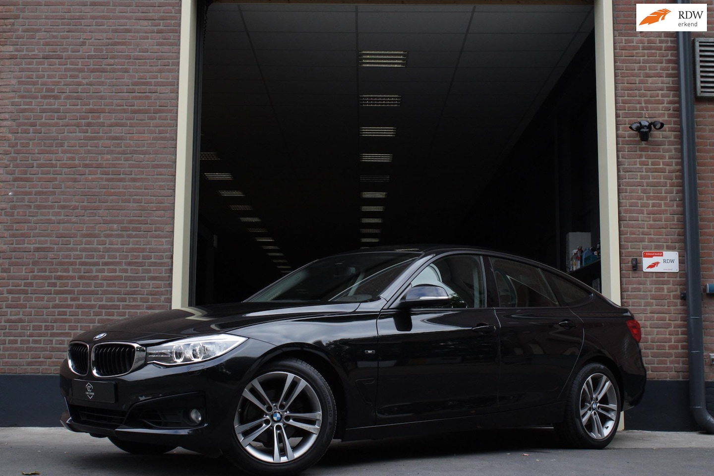 BMW 3-serie Gran Turismo - 320i Sport |184PK|xDrive|Xenon|Navi|Camera|Cruise|PDC| - AutoWereld.nl