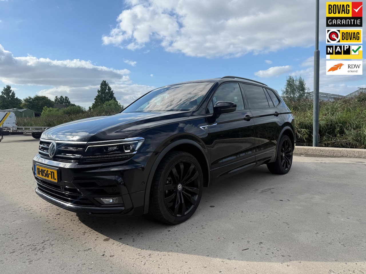 Volkswagen Tiguan Allspace - 1.5 TSI Highline Business R 7p. BLACK EDITION PANO - AutoWereld.nl