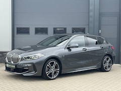 BMW 1-serie - 118i M Sport|LED|Navi|Schaalstoelen|CarPlay