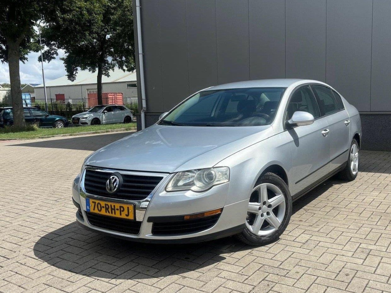 Volkswagen Passat - 2.0 FSI Trendline 141.195KM Jaar Apk - AutoWereld.nl