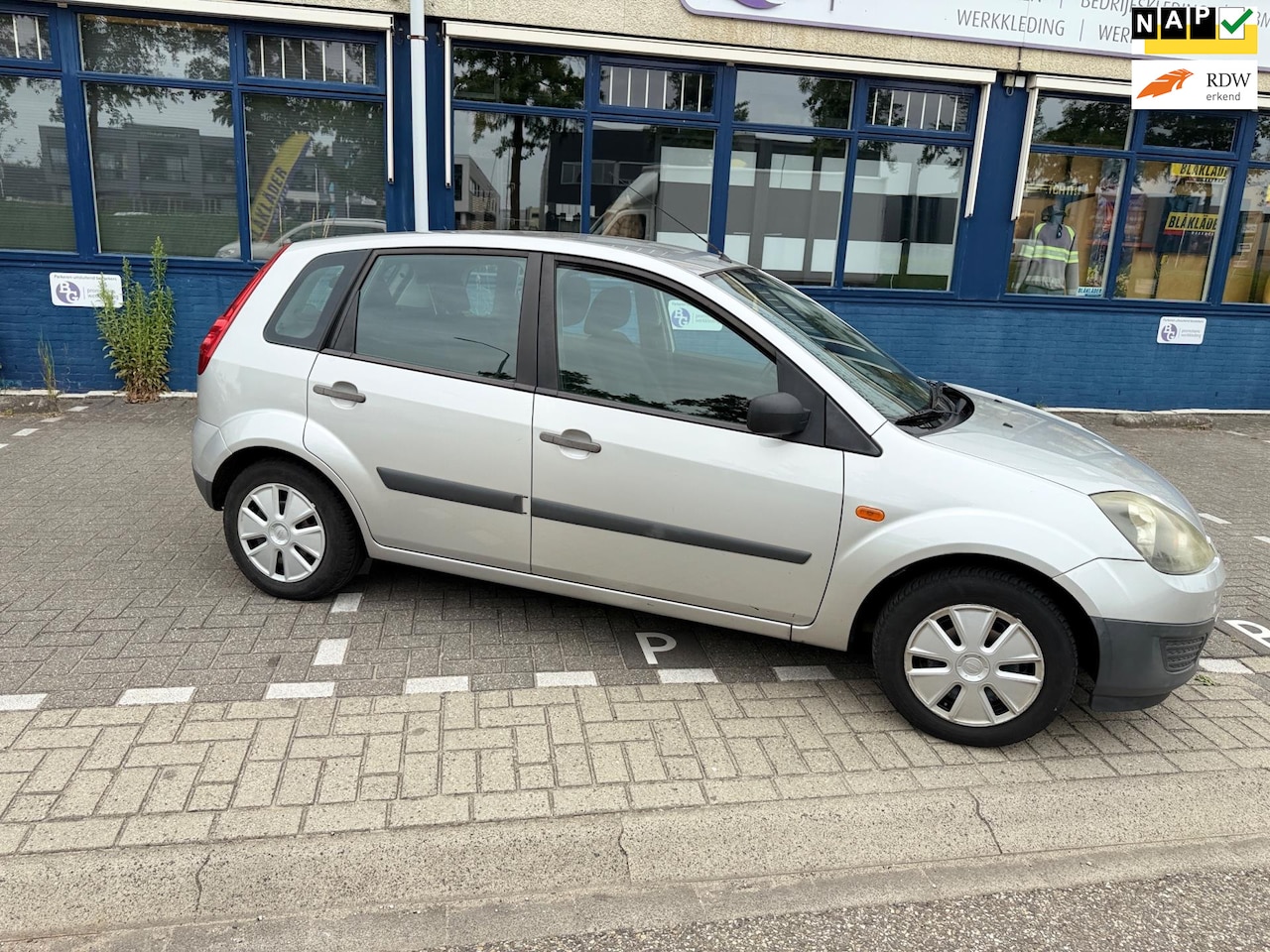 Ford Fiesta - 1.3-8V Champion 1.3-8V Champion - AutoWereld.nl