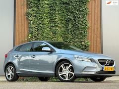Volvo V40 - 2.0 T2 R-Design Trekhaak|Camera|Stoel verwarming