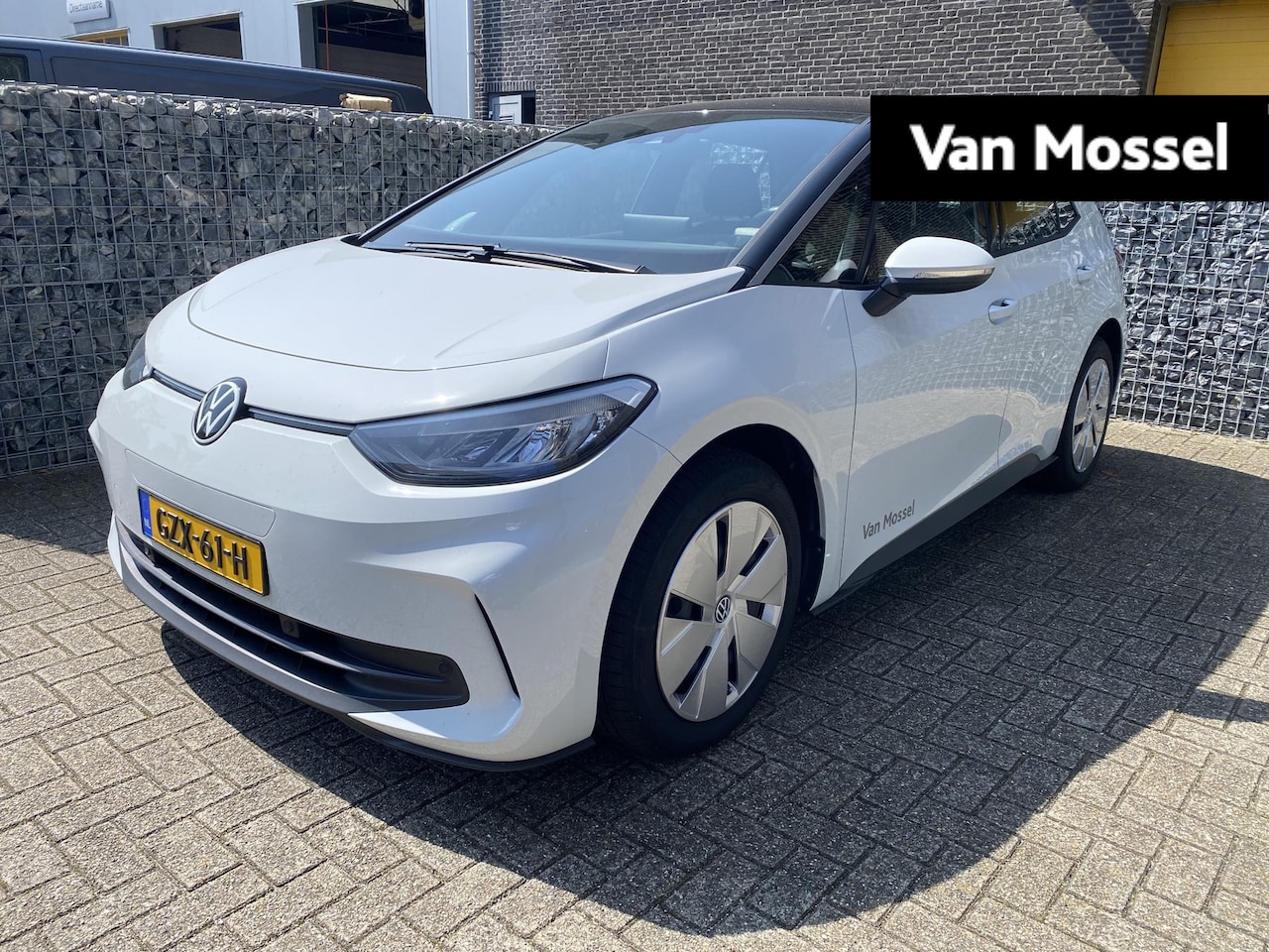 Volkswagen ID.3 - Pure Oranje Edition 52 kWh 170 PK | Automaat | Steunhaak | Navigatie | Stoelverwarming | S - AutoWereld.nl