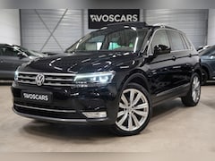 Volkswagen Tiguan - 1.4 TSI 4Motion Highline DSG * Pano - Virtual - 20" - Keyless - ACC - LED - App