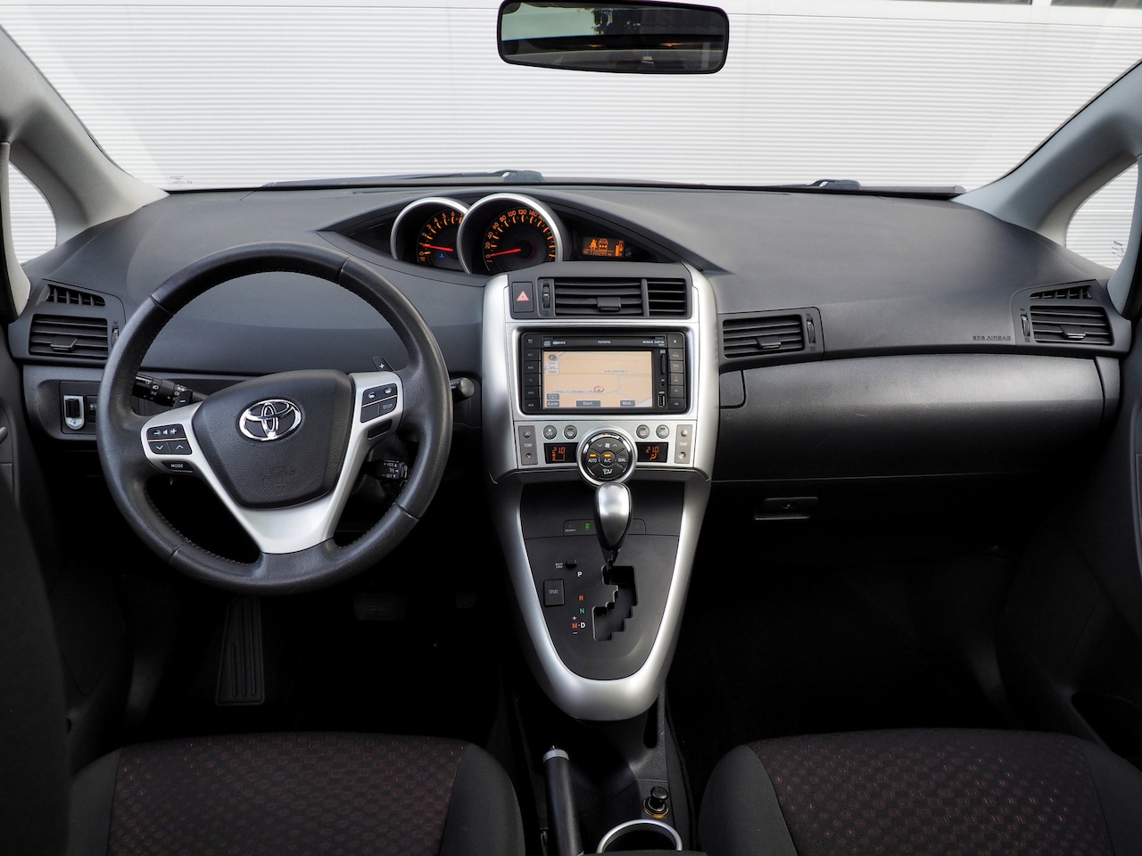 Toyota Verso - 1.8 16v Business CLIMA STAND K. PANOD. CAMERA.