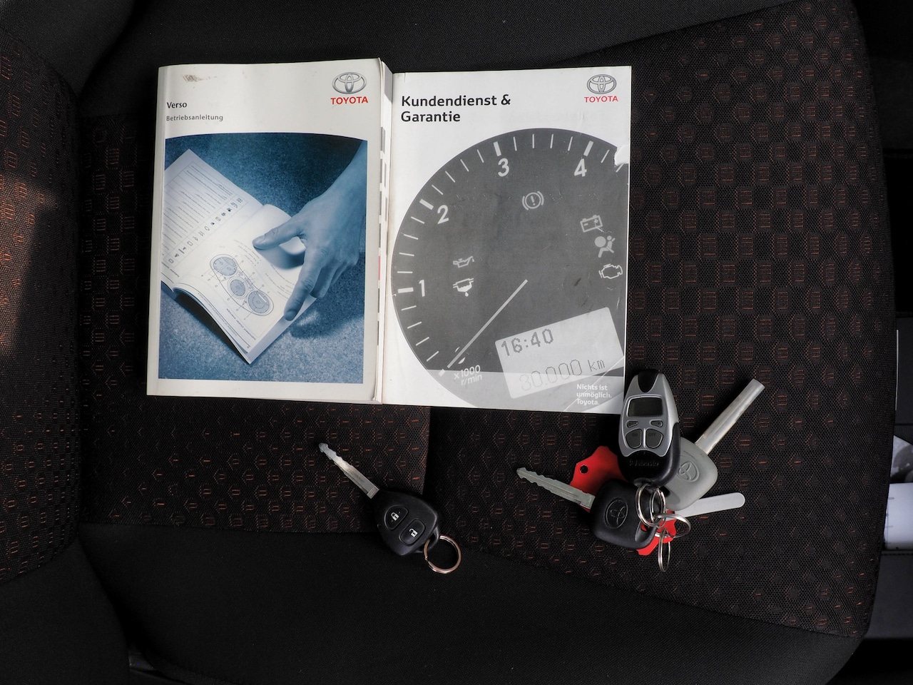 Toyota Verso - 1.8 16v Business CLIMA STAND K. PANOD. CAMERA.