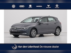 Volkswagen Golf - 1.4 eHybrid 204pk Style Navigatie Pdc Massage Acc 54
