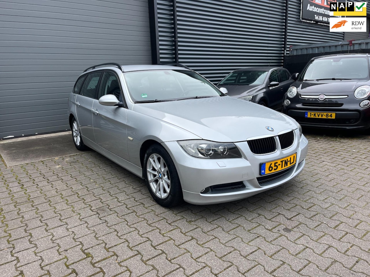 BMW 3-serie Touring - 320i XENON/AIRCO - AutoWereld.nl