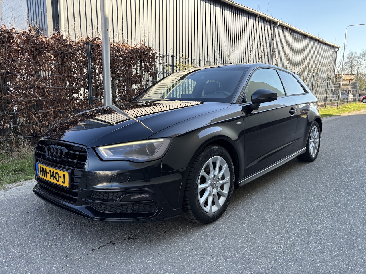 Audi A3 Sportback - 1.2 TFSI Ambition Sport Edition / AUTOMAAT / NAVI / S-LINE - AutoWereld.nl
