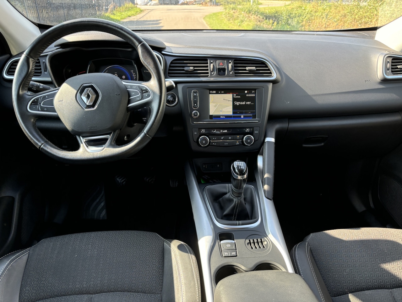 Renault Kadjar - 1.2 TCe Intens / NAVI / CRUISE / KEYLESS / 127dkm! NAP! - AutoWereld.nl