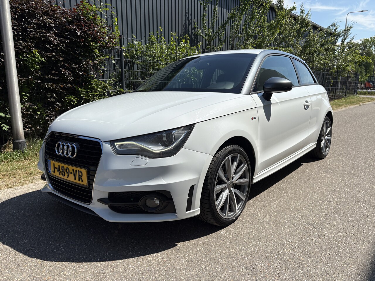 Audi A1 - 1.2 TFSI S edition / S-LINE / NAVI / STOELVERWARMING / AIRCO - AutoWereld.nl