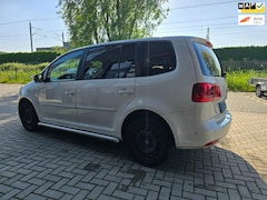 Volkswagen Touran - 2.0 TDI Comfortline BlueMotion / AUTOMAAT