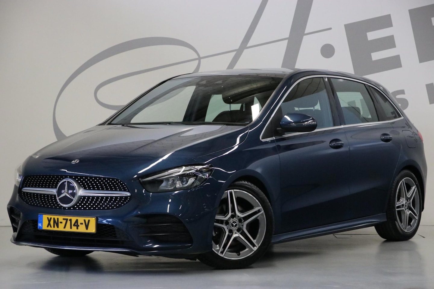 Mercedes-Benz B-klasse - 180 AMG-Line/ Panoramaschuifdak/ Apple carplay - AutoWereld.nl