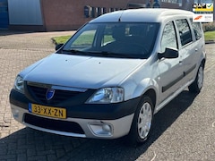 Dacia Logan MCV - 1.6 Ambiance 7 Persoons Stuurbekrachtiging Audio-CD/MP3 Colorpakket Getint glas ABS 54005