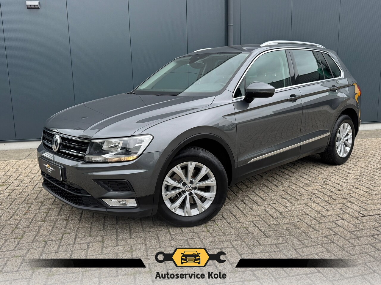Volkswagen Tiguan - 1.4 TSI * Cruise * PDC * Lineass. * AppleCarPlay * - AutoWereld.nl