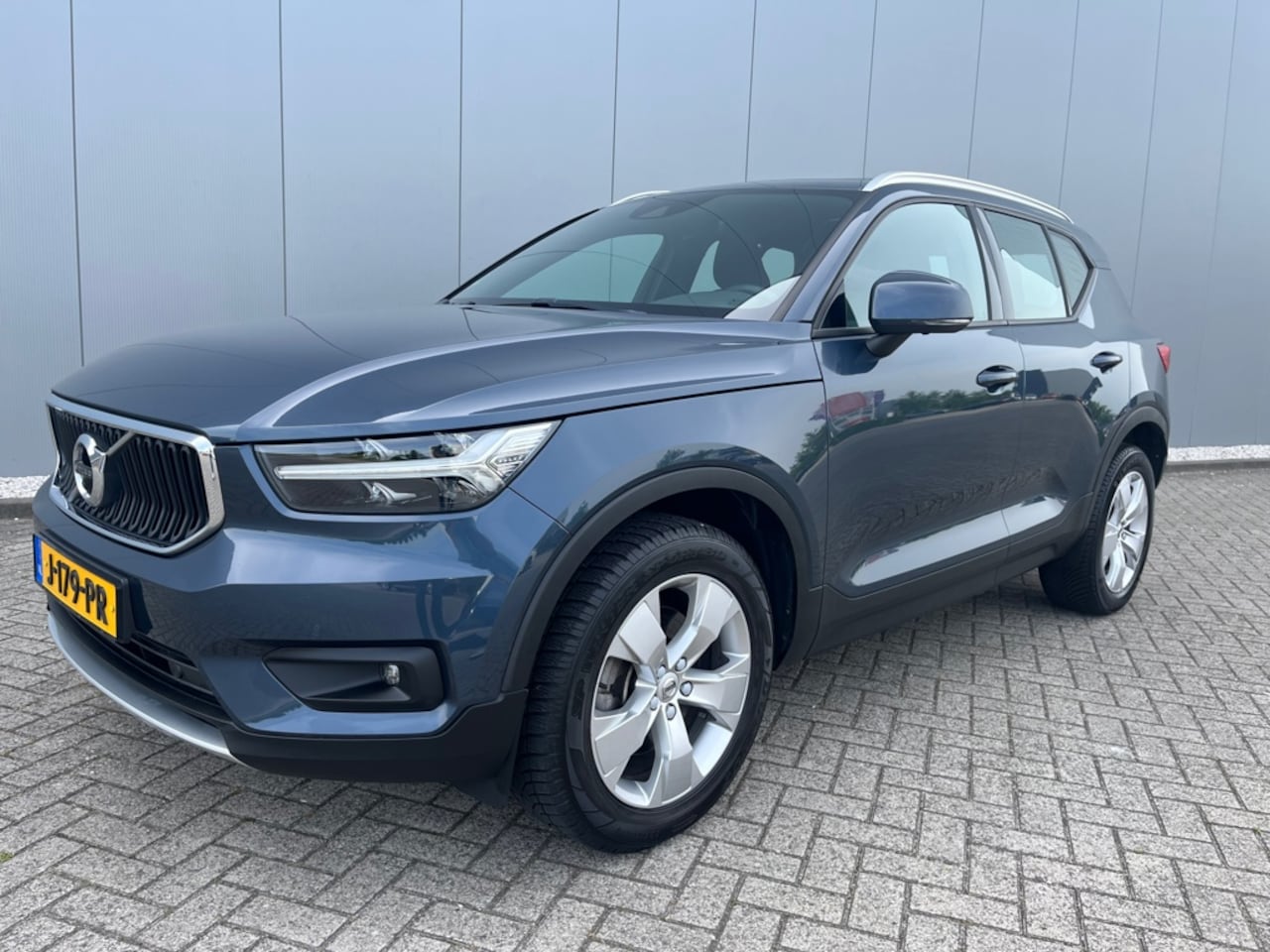 Volvo XC40 - 2.0 B4 Business Pro MILD HYBRIDE/ PANO/ BTW - AutoWereld.nl