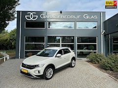 Volkswagen T-Roc - 1.5 TSI Style camera- stoel en stuurverwarming