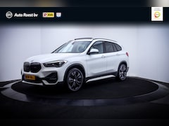 BMW X1 - 18iA SPORT-LINE PANO | HARMAN KARDON | HEAD-UP | CAMERA | STOEL.VW | DAB