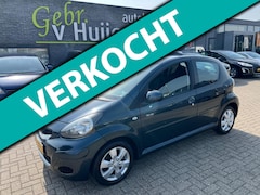 Toyota Aygo - 1.0-12V Dynamic Navigator AIRCO