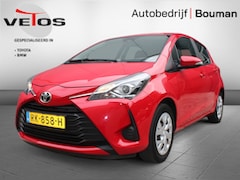 Toyota Yaris - 1.0 VVT-i Aspiration Navigatie / Trekhaak / 5drs