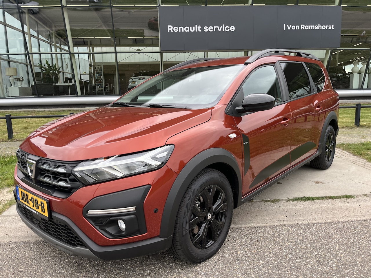 Dacia Jogger - 1.0 TCe 110 Extreme 7-Persoons / Dealer onderhouden / Trekhaak afneembaar / Stoelverw. / A - AutoWereld.nl