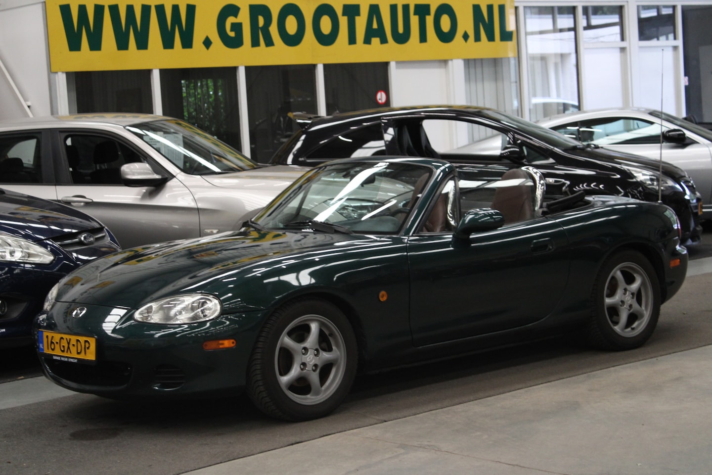 Mazda MX-5 - 1.6i Exclusive NAP, Stuurbekrachtiging, Lederen bekleding - AutoWereld.nl