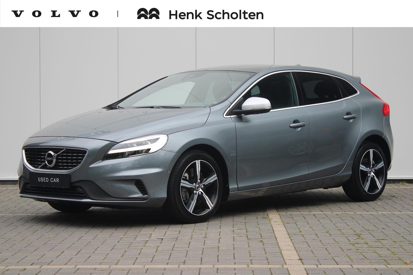 Volvo V40 - T3 153PK AUT6 Polar+ Sport | Premium Harman/Kardon Audio | Panoramadak | Park Assist voor - AutoWereld.nl