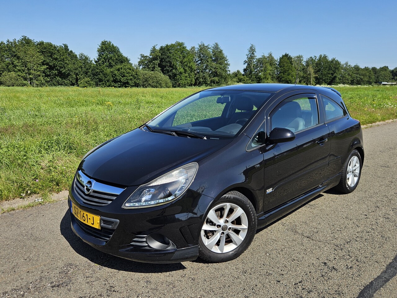 Opel Corsa - 1.4-16V Edition 1.4-16V Edition - AutoWereld.nl