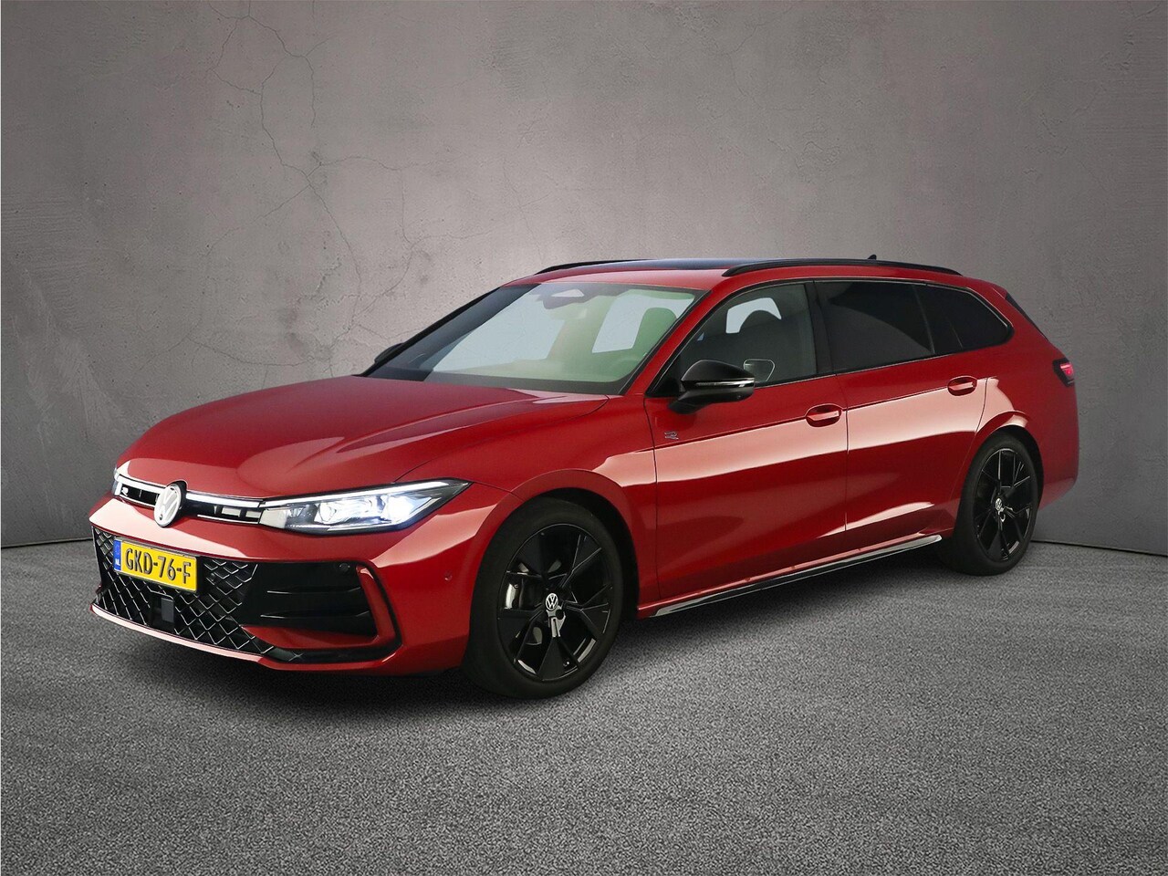 Volkswagen Passat Variant - R-Line Business 1.5 eTSI 150pk DSG Automaat Panoramadak, Elektrische achterklep, Navigatie - AutoWereld.nl