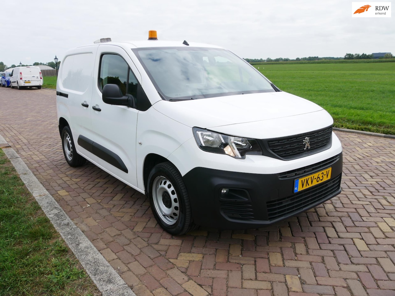 Peugeot Partner - 1.5 BlueHDI Premium 73kW AC CAMERA ** 7299 EX BTW ** - AutoWereld.nl